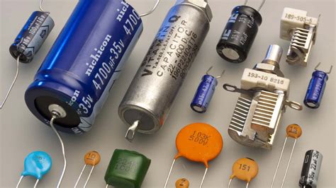 What Is A Capacitor Electronics Basics The Geek Pub