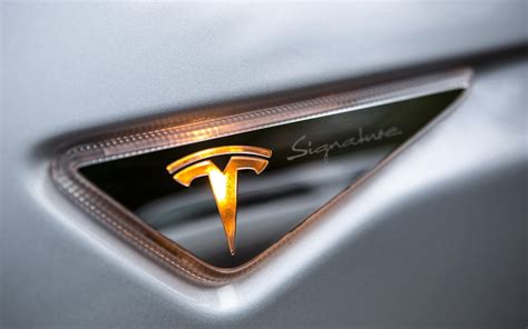 2013 Automobile Of The Year Tesla Model S