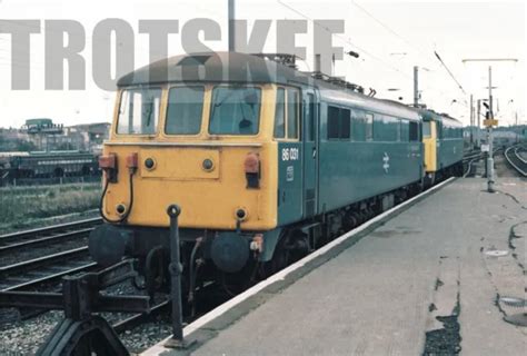 35mm Col Negative Br British Rail Electric Loco 86031 Class 86 Warrington 1984 £4 99 Picclick Uk