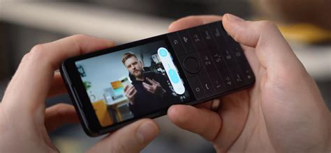 «Короля кнопочных телефонов» от Xiaomi показали на видео | РБК Life