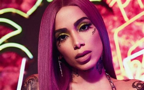 Tatuagem íntima de Anitta pode colocar vida da cantora em risco