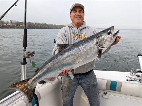 Rochester 4 22 New York Fishing Reports Lake Ontario South Shore