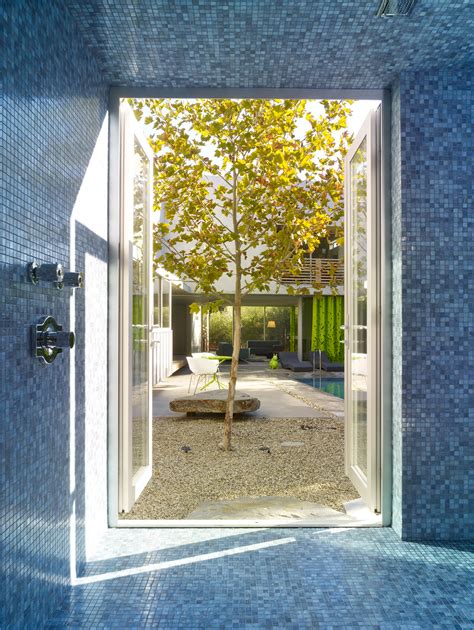 Norwich Drive Residence :: Behance