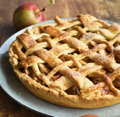 This Apple Pie With Sourdough Pastry Is Simple To Make And Delicious Sweet Apples Are Encased