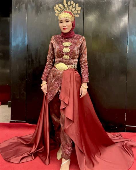 Baju Tradisional Puteri Perak Songket Tabur Maroon Gold 55 Off