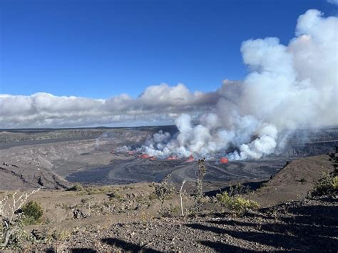 Kīlauea Volcano Resumes Eruptions At Hawai'i Volcanoes National Park