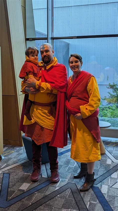 My family and I cosplayed Tenzin, Pema, and Meelo : r/legendofkorra