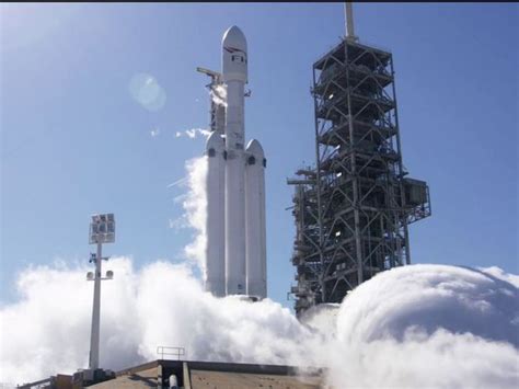 Falcon Heavy Space X Fait Décoller La Fusée La Plus Puissante Du