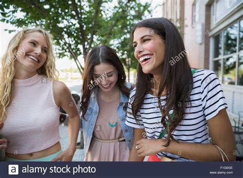 This One Thing Makes Candid Girls Stand Out - 9hz9jyp