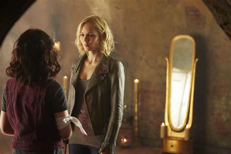 Laura Vandervoort: Bitten Season 2: Episode 10 "Fine Temporum" - Season ...