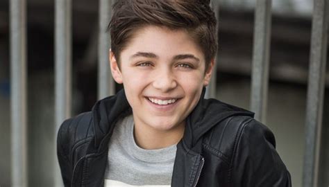 Asher Angel Wiki Andimackamino Amino