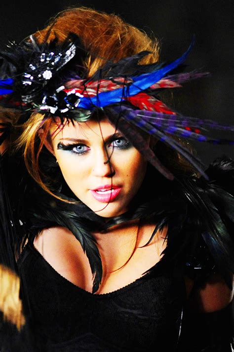 Miley Cyrus Hot Pictures Miley Cyrus Wallpapers