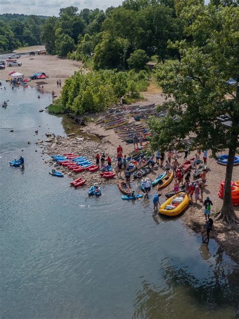 essential items  pack   memorable float trip experience