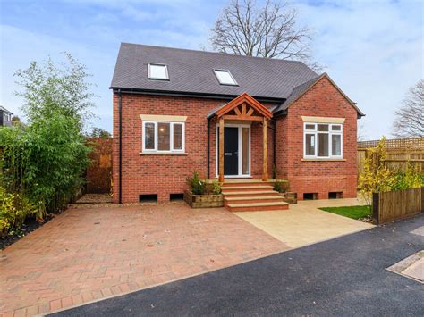 New Home 3 Bed Detached House For Sale In Squires Bridge Road