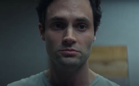 Penn Badgley revela diretor de You por cenas de masturbação Tangerina