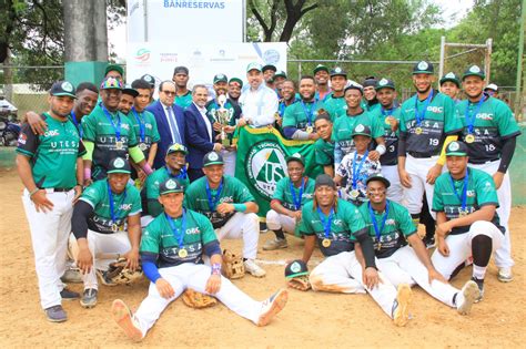 UTESA conquista título y Copa BanReservas en torneo de béisbol