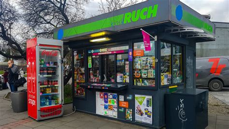 Legenda O Kiosku Ruchu Kiedy To By Y Miejsca Spotka Kobieta