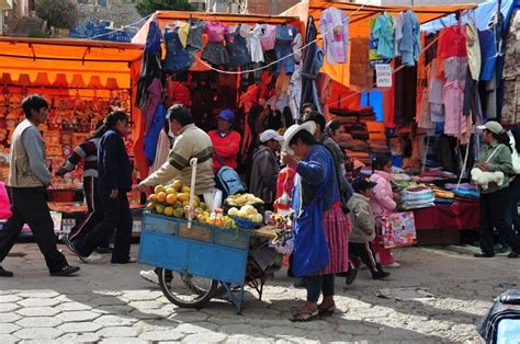 En Bolivia Predomina La Economía Informal Cada Persona Vive Como Puede