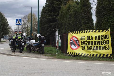 Nie Dla Ruchu Ci Arowego Na Sk Adowej Mieszka Cy Protestowali