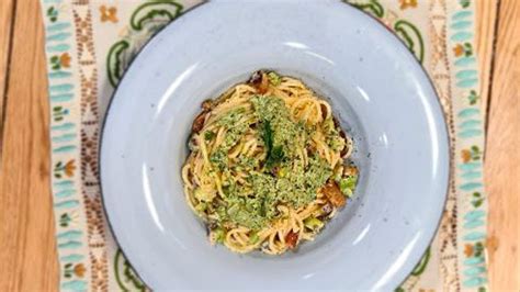 Spaghetti Me Pesto Receta Nga Florenca Reci ABC News Albania YouTube