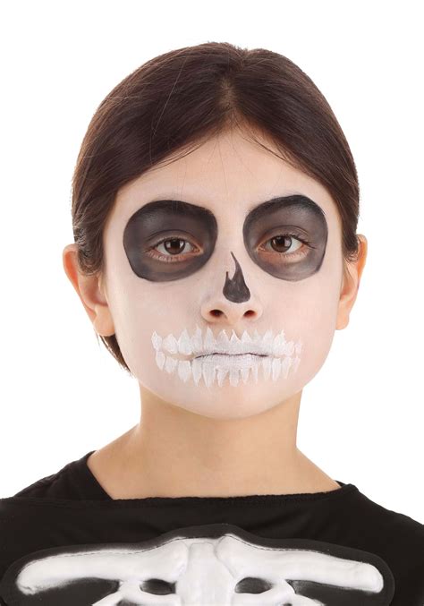 Skeleton Exclusive Makeup Kit