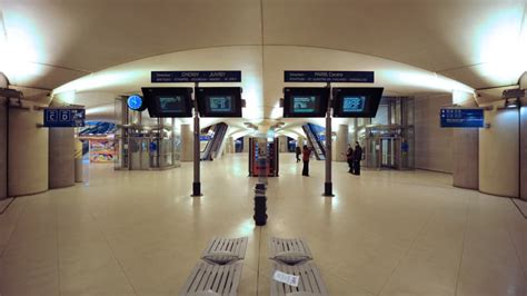 Île de France le trafic interrompu sur une partie du RER C après une