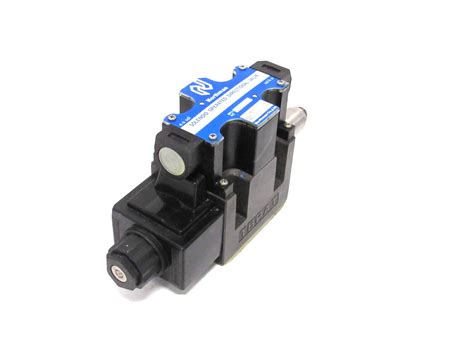 NEW NORTHMAN SWH G03 C2 A120 10 DIRECTIONAL CONTROL VALVE