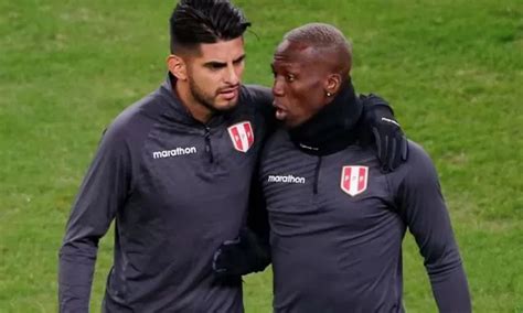 Luis Advíncula troleó a Carlos Zambrano por sus fotos en Instagram Perú