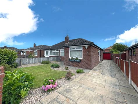 3 Bed Bungalow For Sale In Wharfedale Avenue Thornton Fy5 Zoopla