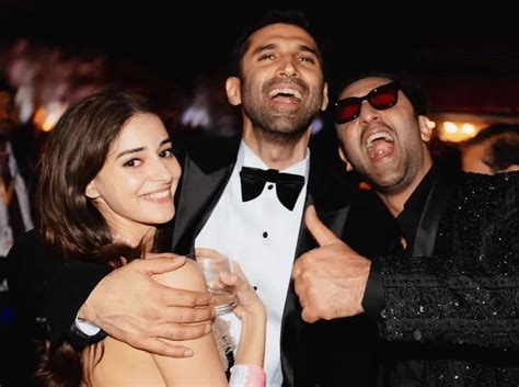 Ranbir Kapoor S Yjhd Reunion With Aditya Kapoor As He Holds Ananya