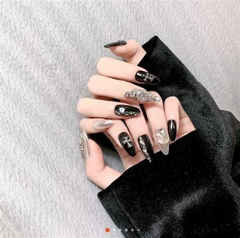 Pin On Nails Ideas Acrylic Nails Punk Nails Grunge Nails