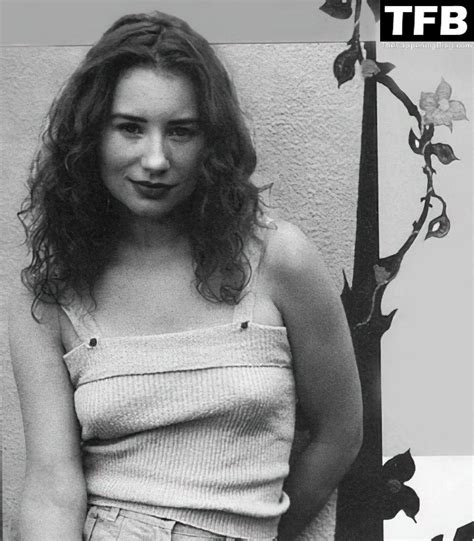 Tori Amos Topless Sexy Collection 5 Photos PinayFlixx Mega Leaks