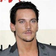 Jonathan Rhys Meyers Sar Dracula Per La Nbc Cinezapping