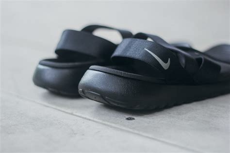 Roshe One Women's Sandal - MASSES