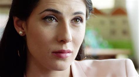 Classify the cast of Bulgarian TV series "Otkradnat jivot''/''Stolen Life''