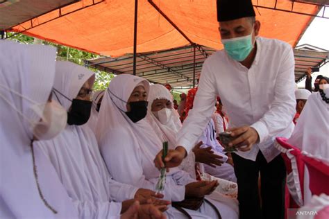 Keberangkatan Pertama Jemaah Umrah Dari Dumai Antara News