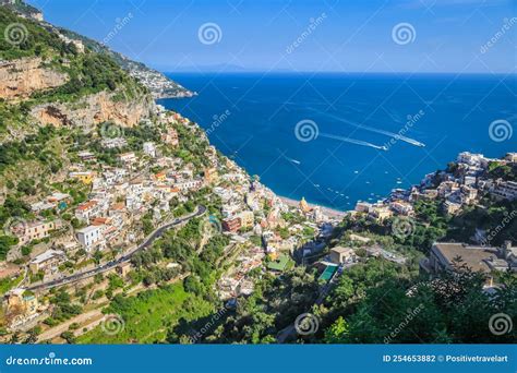 Positano Cityscape Bay Al Atardecer La Costa Amalfitana Del Sur De