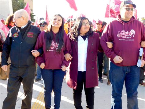 Entre bloqueos y altercados tres aspiran a dirigir a los burócratas en