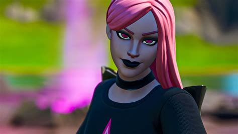 116 Likes 5 Comments 🎮💕 Pinknite On Instagram “i Love Skins With Pink Hair