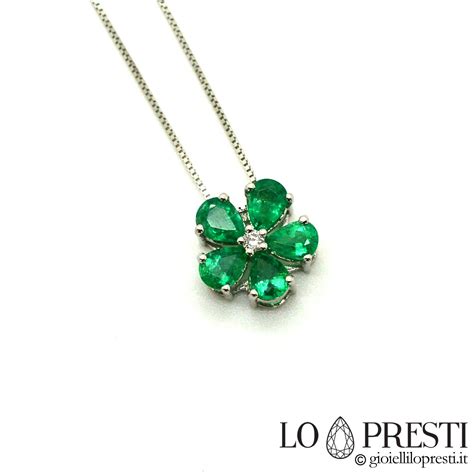 Ciondolo Pendente Con Smeraldo Goccia E Diamanti Brillanti Ct 0 69 Oro