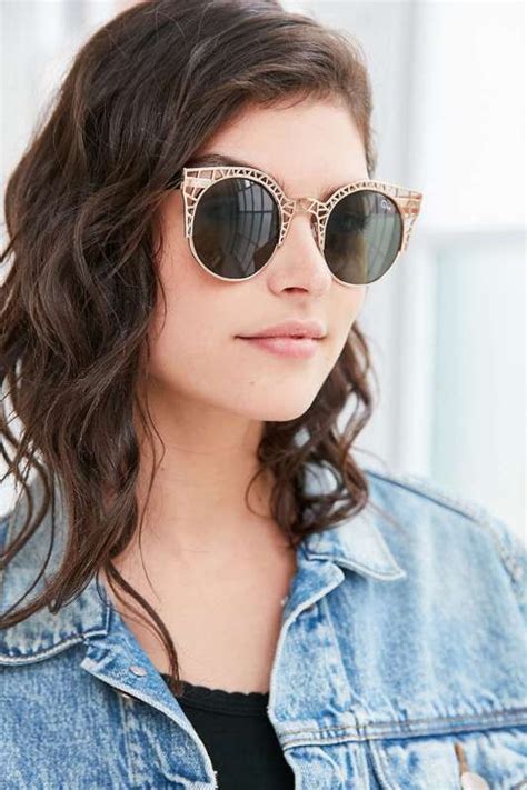 Best 10 Hottest Eyewear Trends For Men And Women