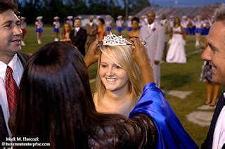 PhotoJournalism: West Brook homecoming