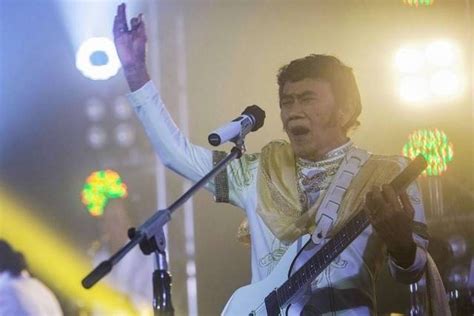 Lirik Lagu Dasi Dan Gincu Rhoma Irama Kumparan