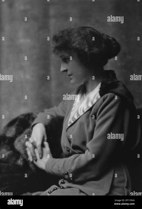 Drum John S Mrs Portrait Photograph 1913 Stock Photo Alamy