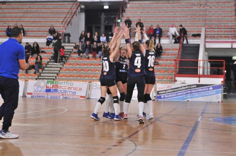 Volley Serie D Femminile La Pallavolo Follonica Si Qualifica Vincendo