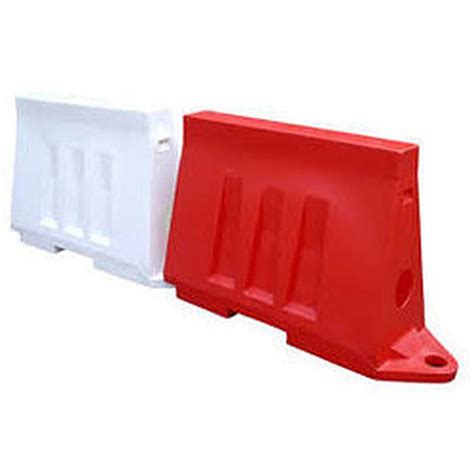 Crack Proof Red And White Plastic Road Safety Barricades At Best Price