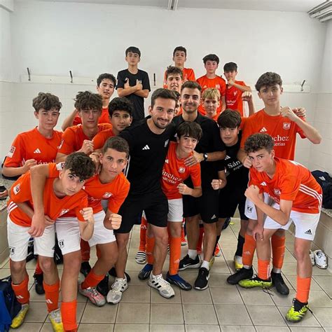 Primer Toque Cf B Asegura El Título En El Grupo 1 Primera Infantil Y