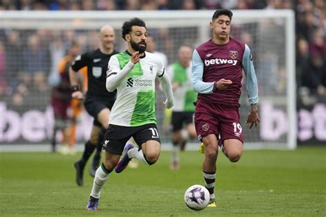 Jurgen Klopp Dan Mohamed Salah Bertengkar Di Pinggir Lapangan Ada Apa