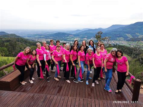 Coquetel Festivo Comemora Os 15 Anos Da Liga Feminina De Combate Ao