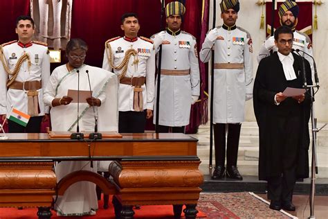 Justice DY Chandrachud sworn-in as 50th Chief Justice of India | Zee Business